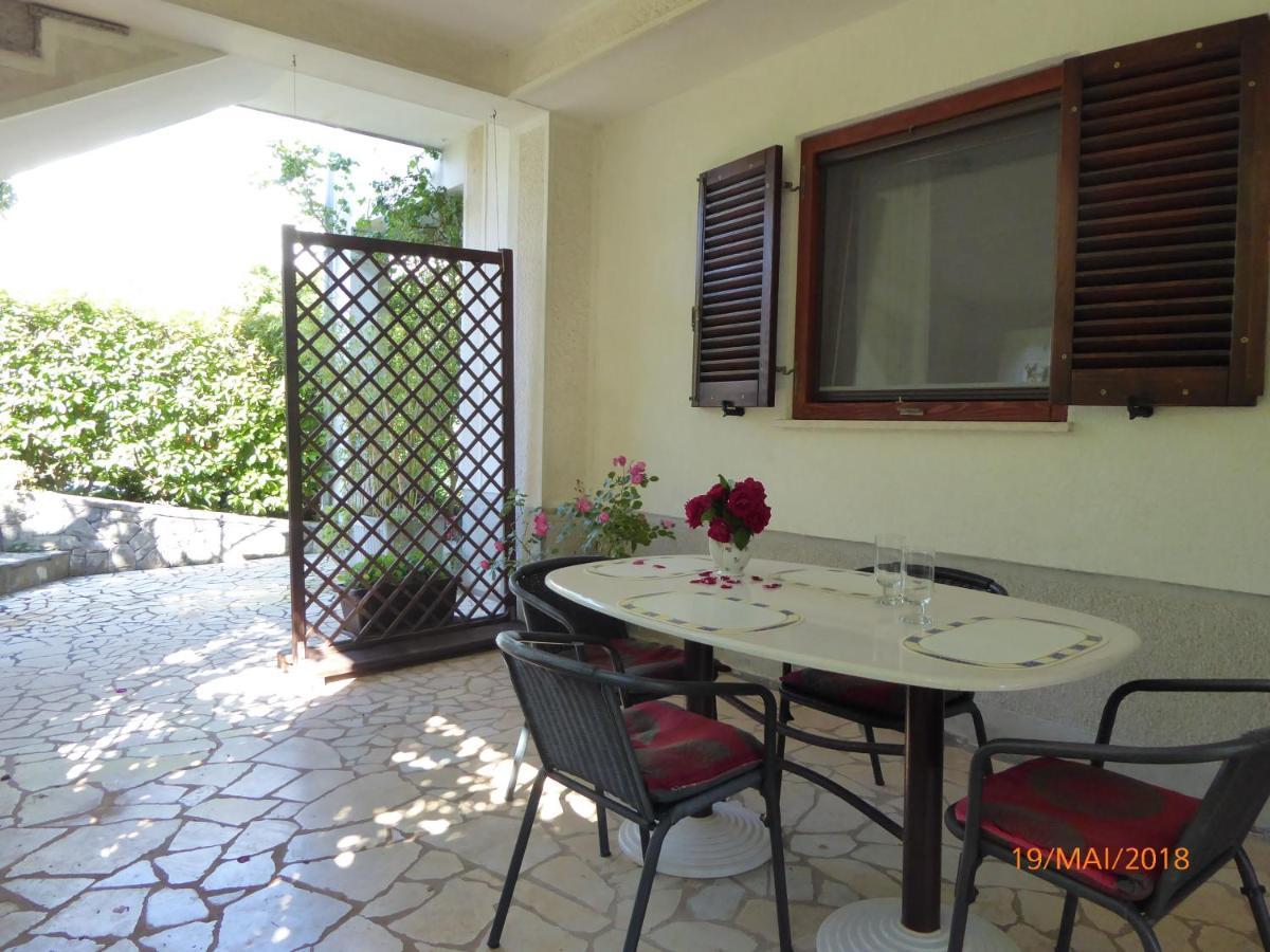 Apartmani Dubasnica Malinska Exterior photo